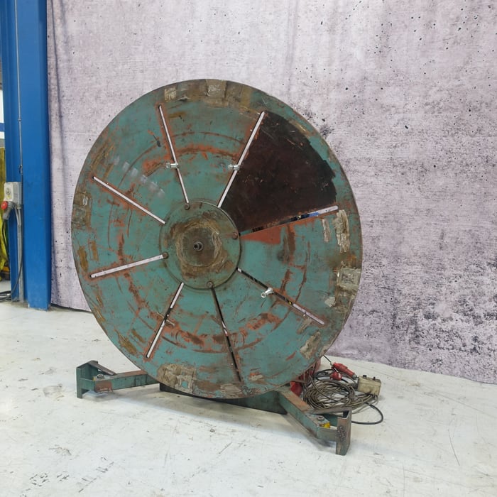 Used motorized vertical rotary welding table.