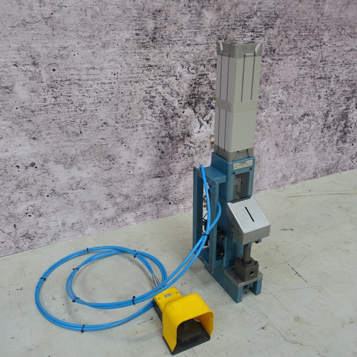 Demo Tama TZ 63107 pneumatic punching unit - 3,2 t.