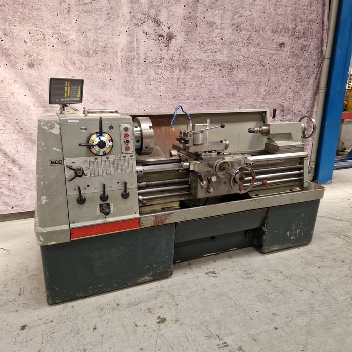 Used Colchester Mascot 1600 lathe - 215 x 1000 x 76 mm. 