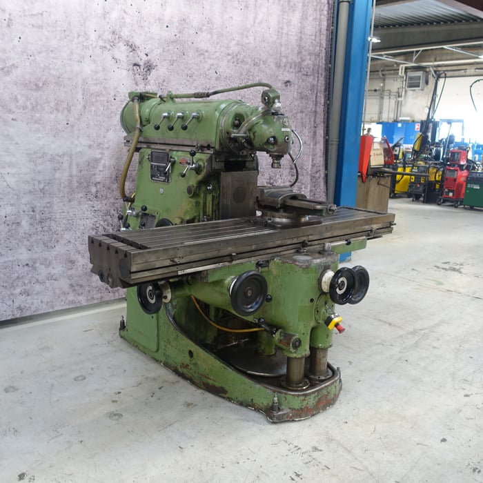Used Huron milling machine - ISO 40.