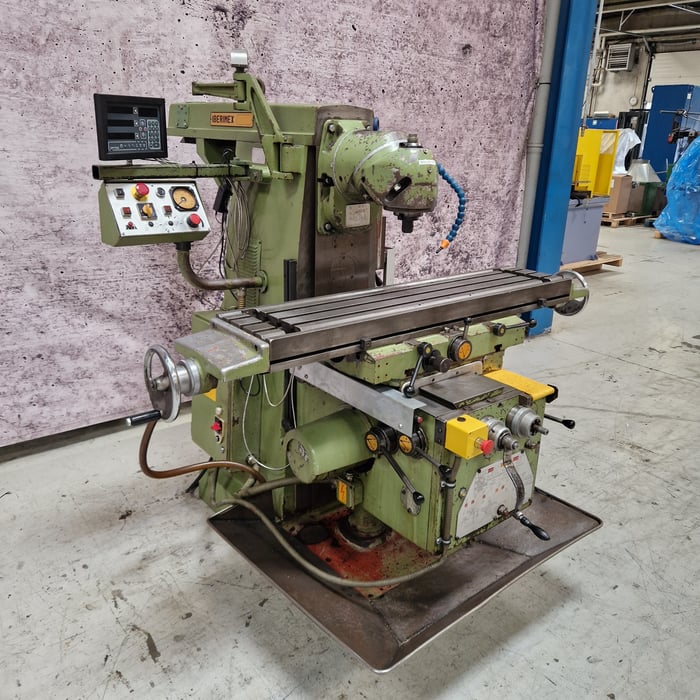 Used Lagun FU.1LA milling machine - ISO 40. 