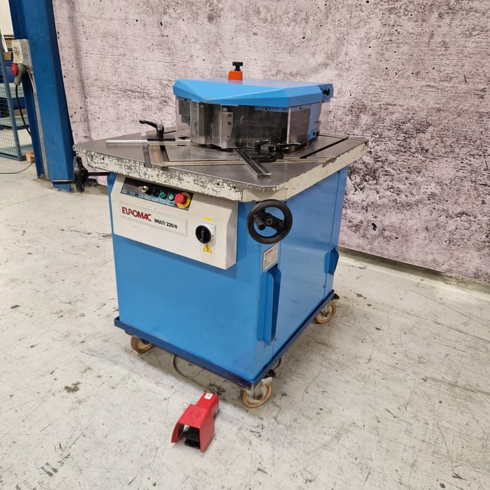 Used Euromac Multi 220/6 hydr. notching machine - 6 mm. 