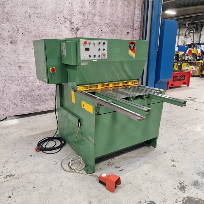 Used Fasti-Hoan CHE 10/4 hydr. shear - 1050 x 4 mm. 