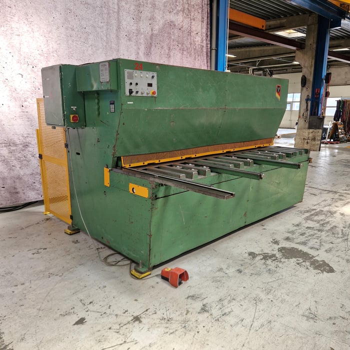 Used Fasti-Hoan CHE 30/10 hydr. shear - 3065 x 10 mm.