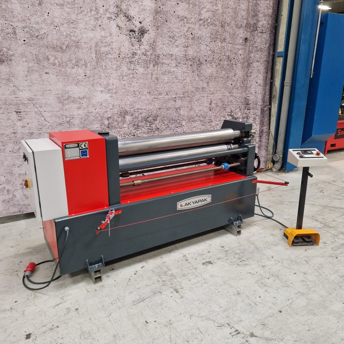 Used Akyapak ASM 140-12/5,0 MMIJ motorized sheet roller - 1250 x 5,5 mm.