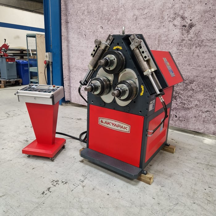 Used Akyapak APK 81 hydr. section bending machine - Ø80 mm. shafts.